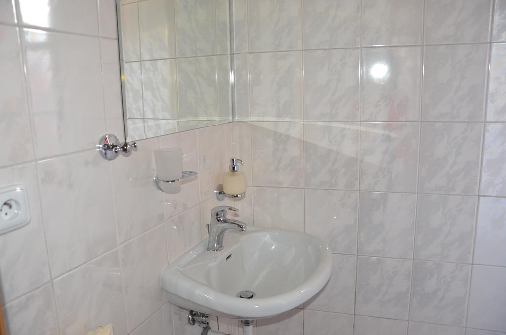 Guesthouse Zlaty Hrozen Česká Lípa Oda fotoğraf