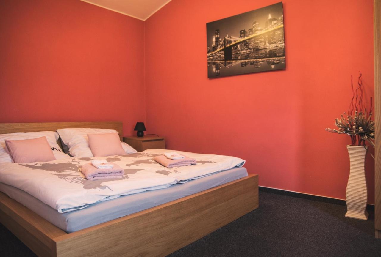 Guesthouse Zlaty Hrozen Česká Lípa Dış mekan fotoğraf